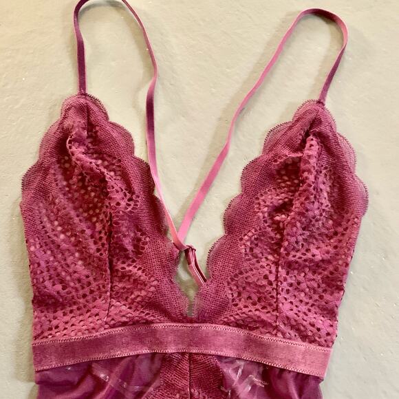Victorias Secret Fishnet Lace Teddy Bodysuit XS Maroon Dark Cherry Red NWT - Picture 3 of 9